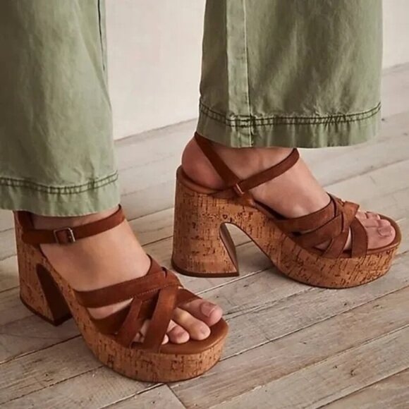 Free People Shoes - Free People Lisbon MJ Platform Sandals In Brandy Suede